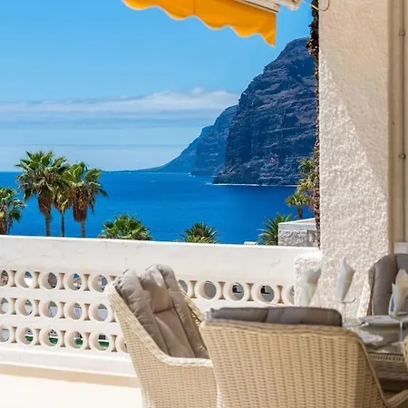 2bdr Waves & Cliffs Getaway Apartment